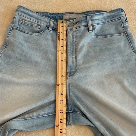 Athleta Women’s Straight Leg High Waist Light Wash Blue Jeans Size 10 - Picture 5 of 8